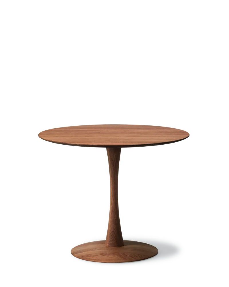 ND109 Trisse Dining Table