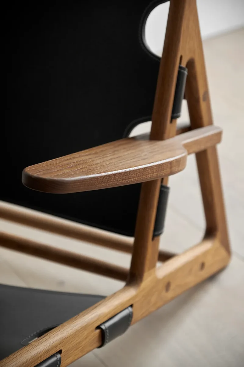 The Hunting Chair Model 2229