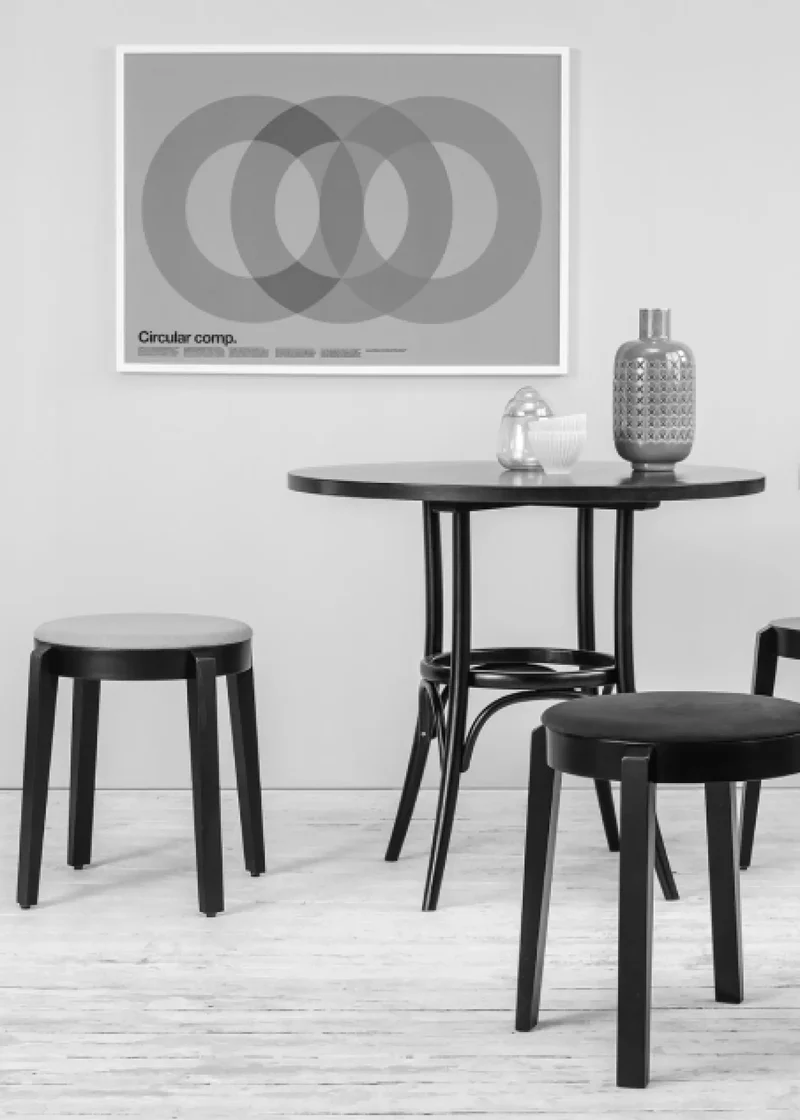 152 Table