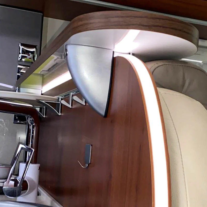 Tablette de rangement pour Mobilvetta K-Yacht Tekno Line à partir de 2018 avec dînette en L