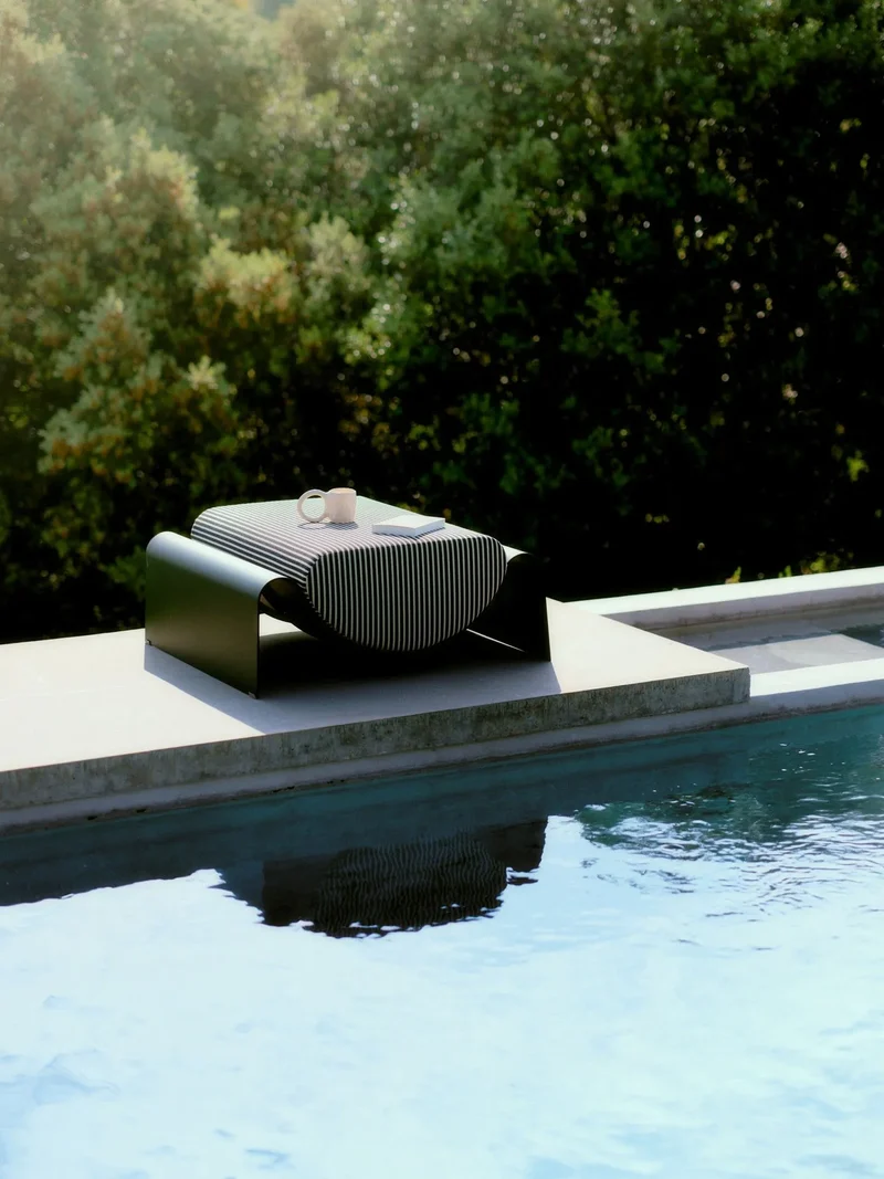 Eclipse Ottoman