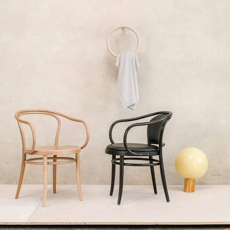 30 Armchair - Veneer / Solid Wood