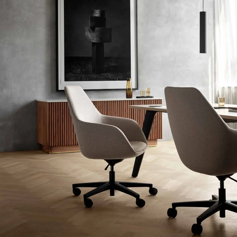 Chaise de réunion sur roulettes, Famiglia