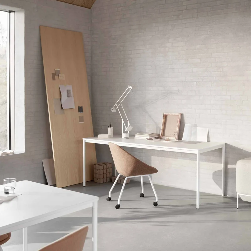 Chaise de rencontre sur roulettes, Famiglia