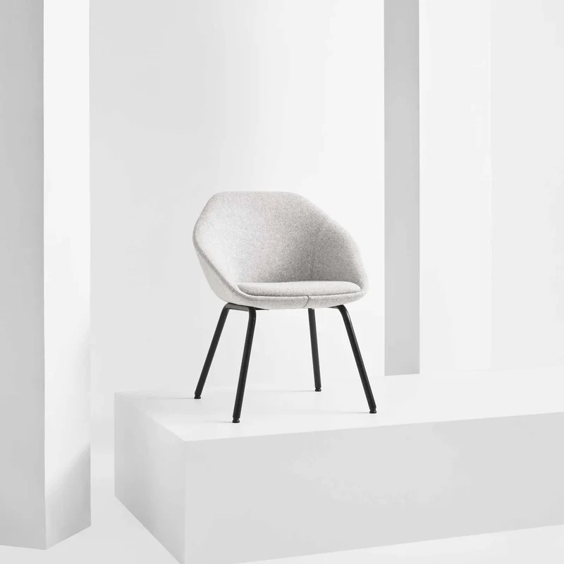 Chaise Famiglia, dossier bas