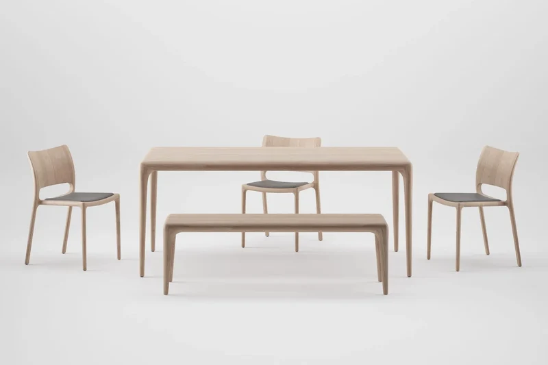 Latus Table