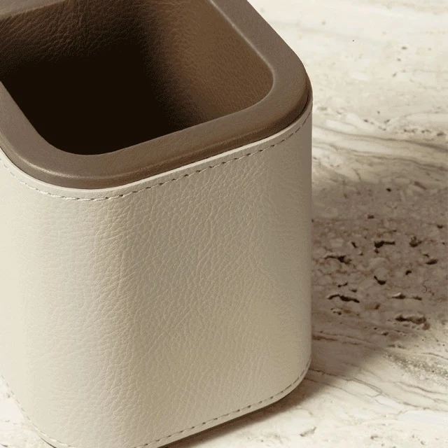 Leather Pen Holder OFFICE COLLECTION by Giobagnara for Poltrona Frau