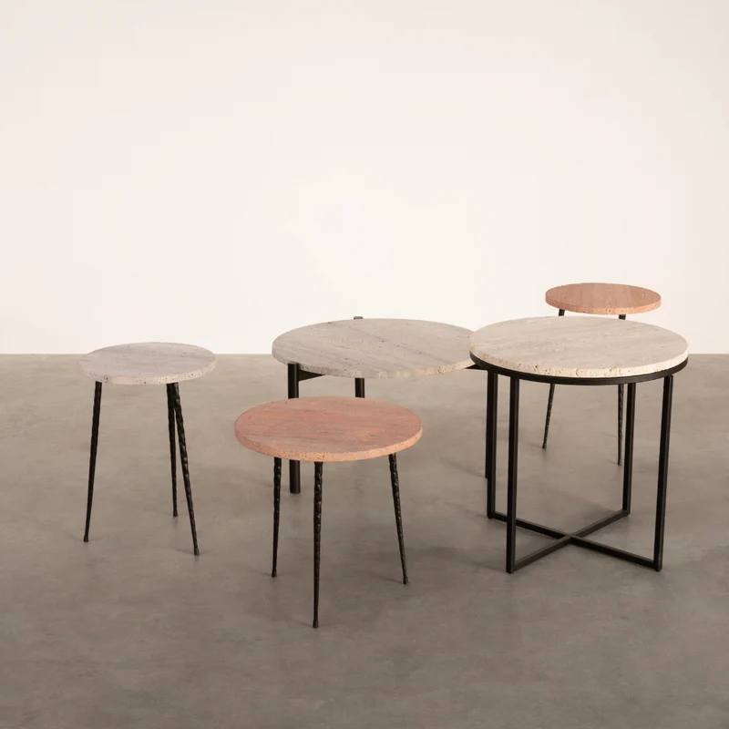 Elegante bijzettafel - Wit travertin - Mat zwarte poten H40