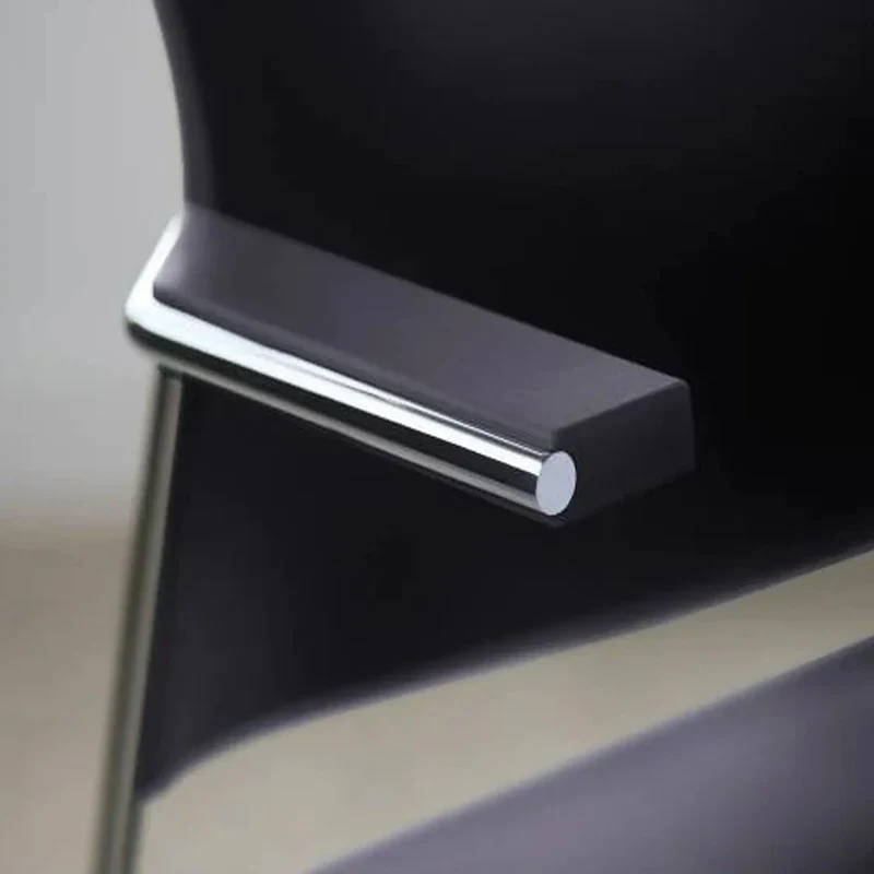 Chaise visiteur avec bras - Série Tuck