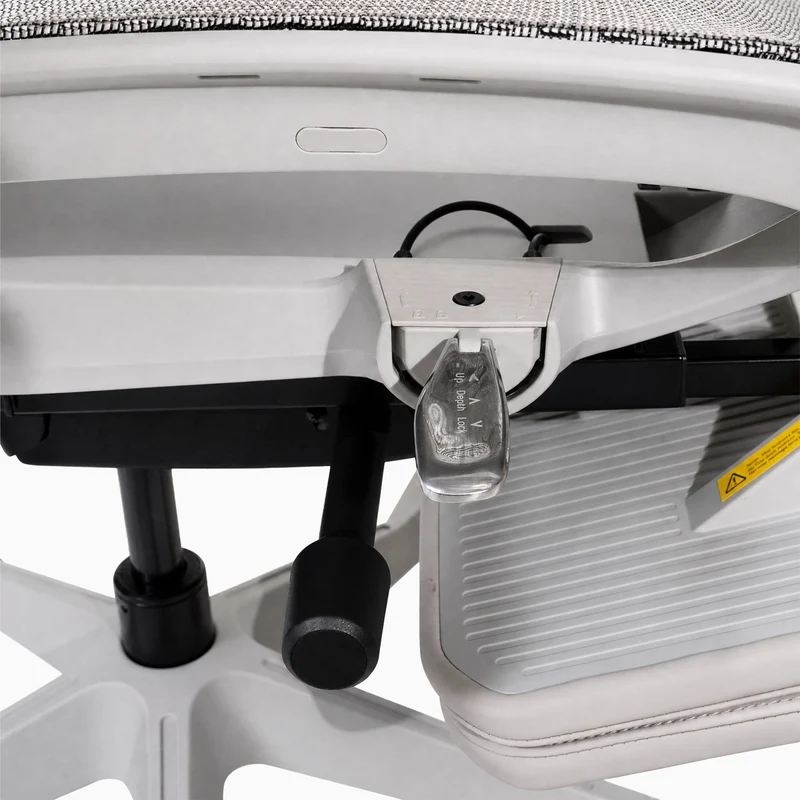 Desky Contourra Ergonomic Mesh Chair