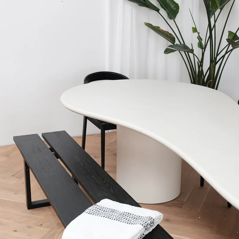 Trio organische microskin eettafel