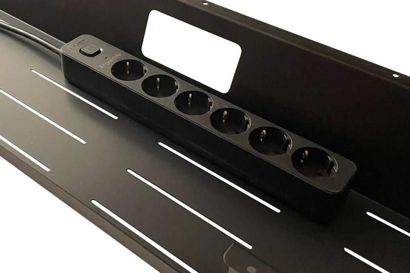 Main power strip