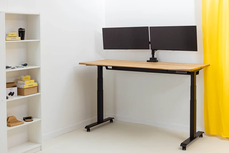 Dual monitor arm