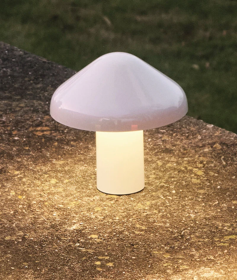 Lampe de table portable Pao HAY