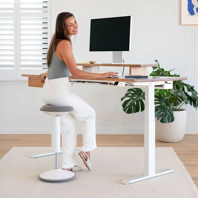 Desky Sit Stand Motion Stool