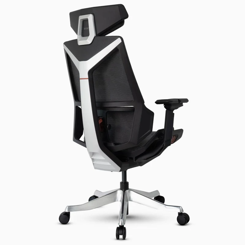 Desky Vanguard Gaming Chair