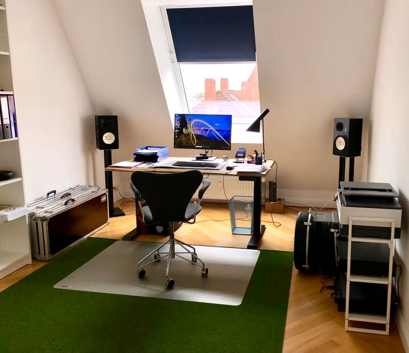 Oak desk top with cable management unit