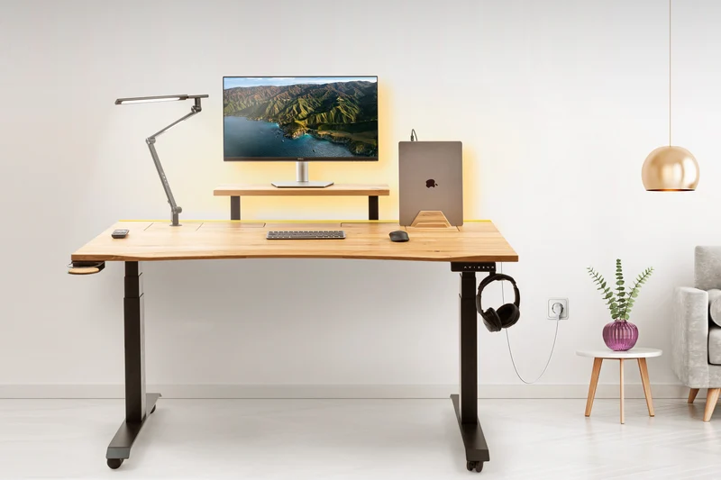 Adjustable LED lamp