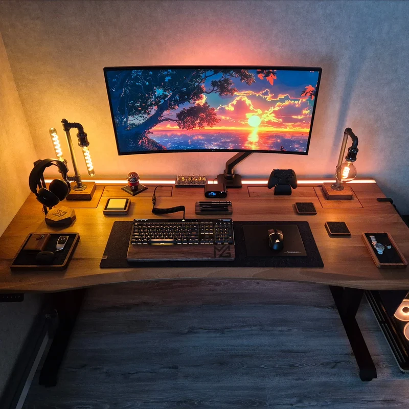 Monitor arm
