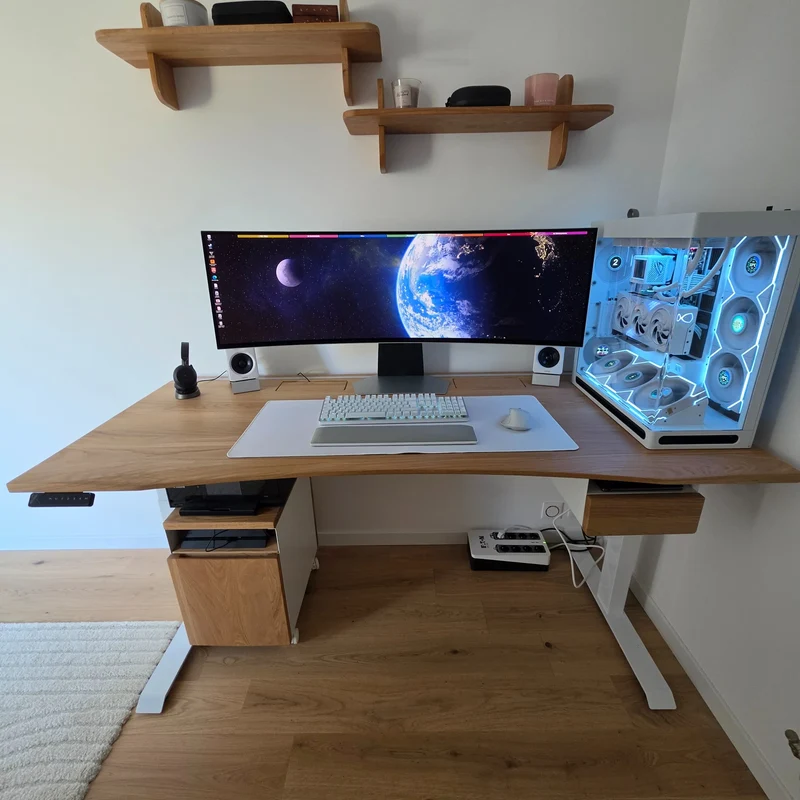 Pull-out under desk drawer