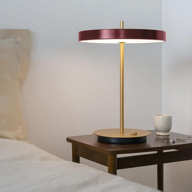 Lampe de table Umage - Asteria