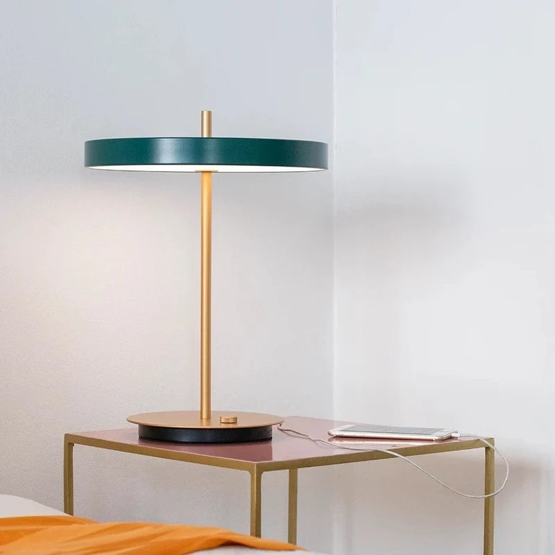 Lampe de table Umage - Asteria
