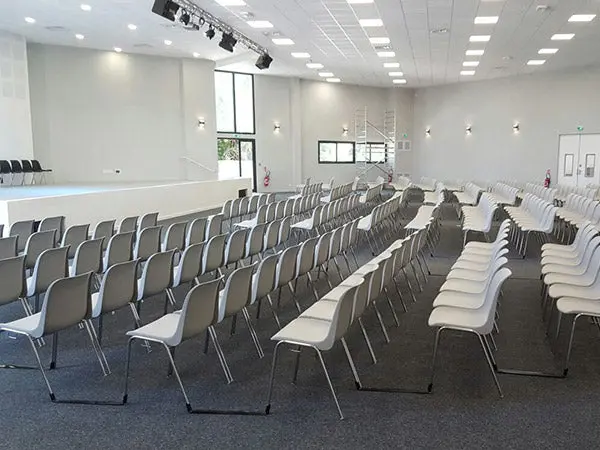 Promo chaises empilables coque Hélène M2