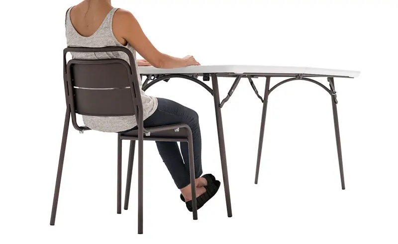 Chaise en acier empilable Alma "Classic Collection"